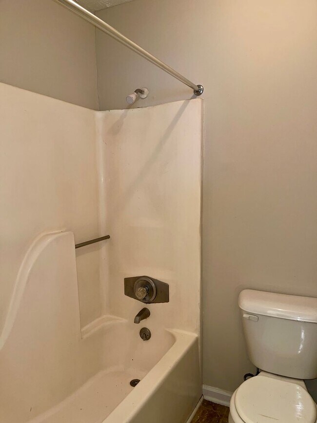 Building Photo - 5763 N Castlegate Dr