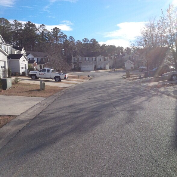 Building Photo - 132 Benfield Cir