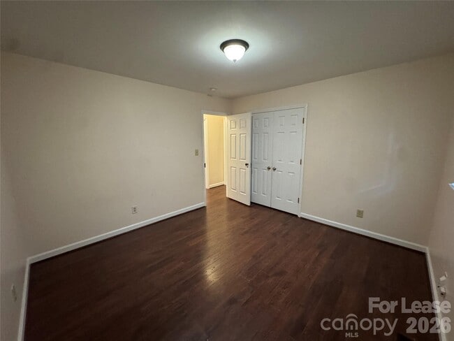 Building Photo - 219 Larkfield Rd