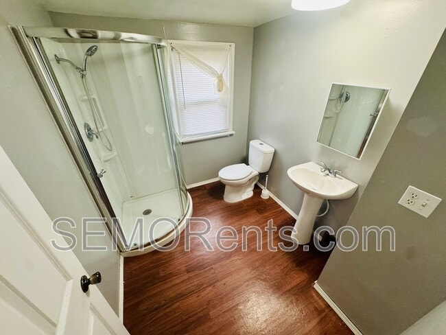 Building Photo - 301 S Spring St