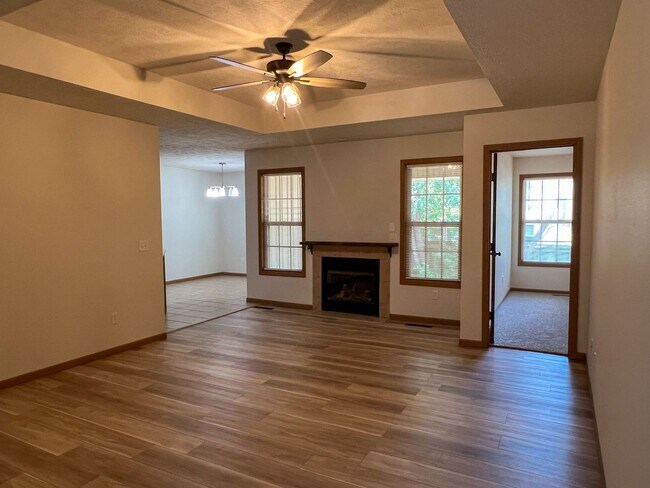 Building Photo - NEW LUXURY DUPLEX in the sought-after Southwest area of Springfield!