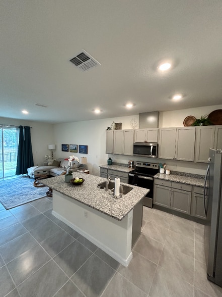 Building Photo - 966 Lido Dr