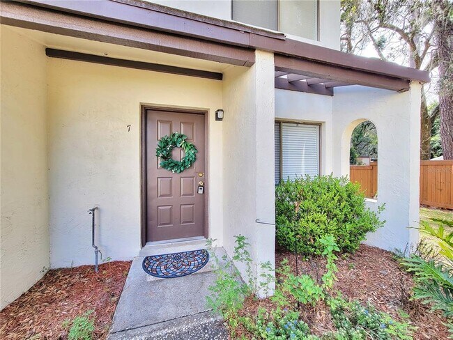 Building Photo - 2635 SW 35th Pl