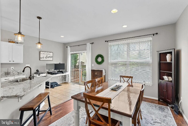 Building Photo - 25378 Ashbury Dr