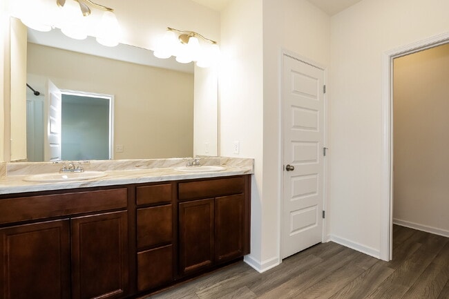 Building Photo - 36 Felton Pl