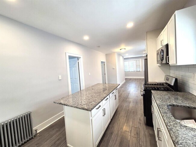 Primary Photo - 42 Bryant Ave