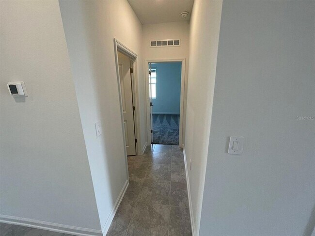 Building Photo - 608 Daring Dr