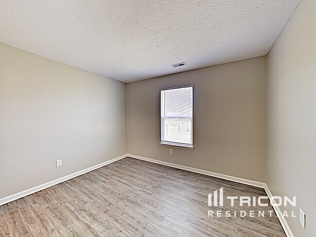 Building Photo - 10750 Tedder Lake Dr