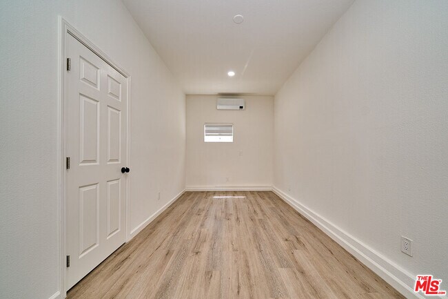 Building Photo - 347 S Highland Ave