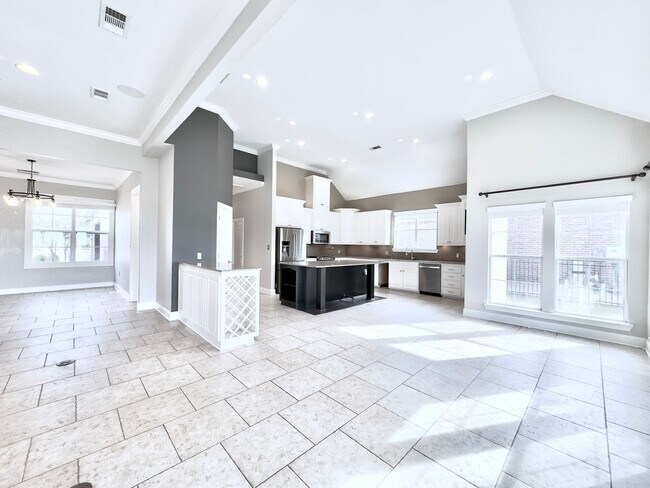 Building Photo - Luxury 4BR/3BA Home on Golf Course in Pelican Point – Resort-Style Living!