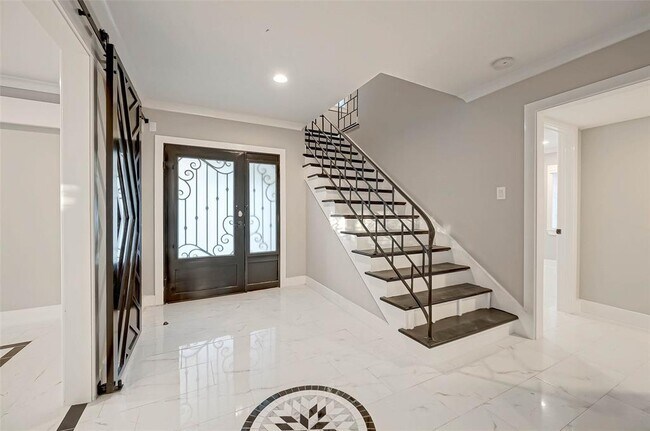 Building Photo - 2509 Maroneal St