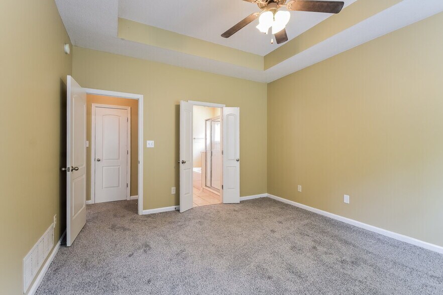 Building Photo - 8359 Windsor Ln