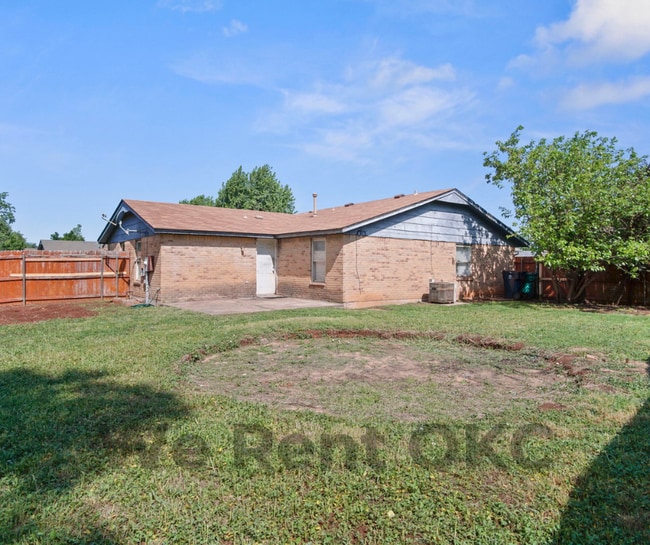 Building Photo - 7500 NW 113th Pl