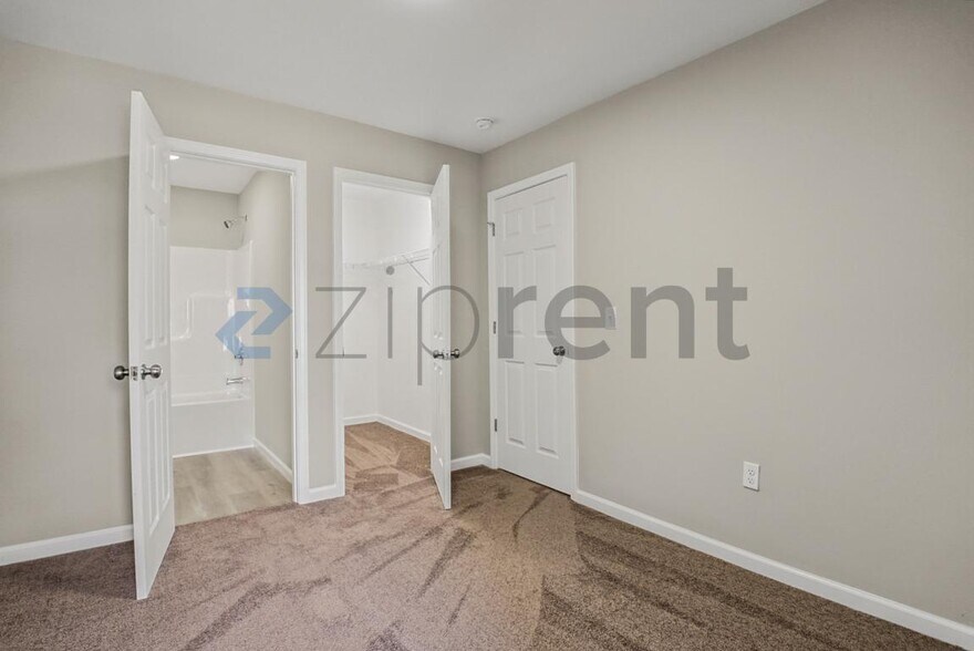 Building Photo - Unit Unit 2