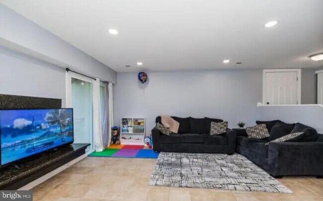 Building Photo - 3919 El Soneta Pl