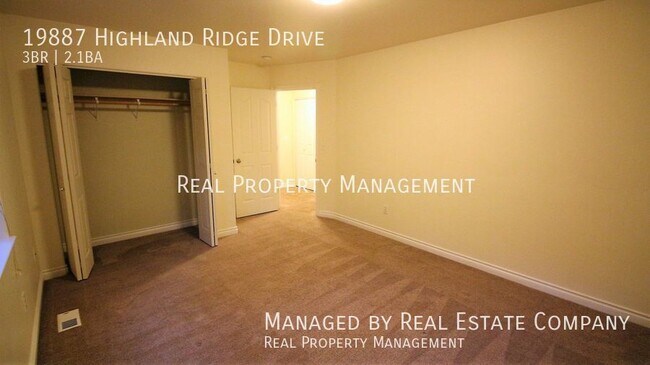 Building Photo - 19887 Highland Ridge Dr