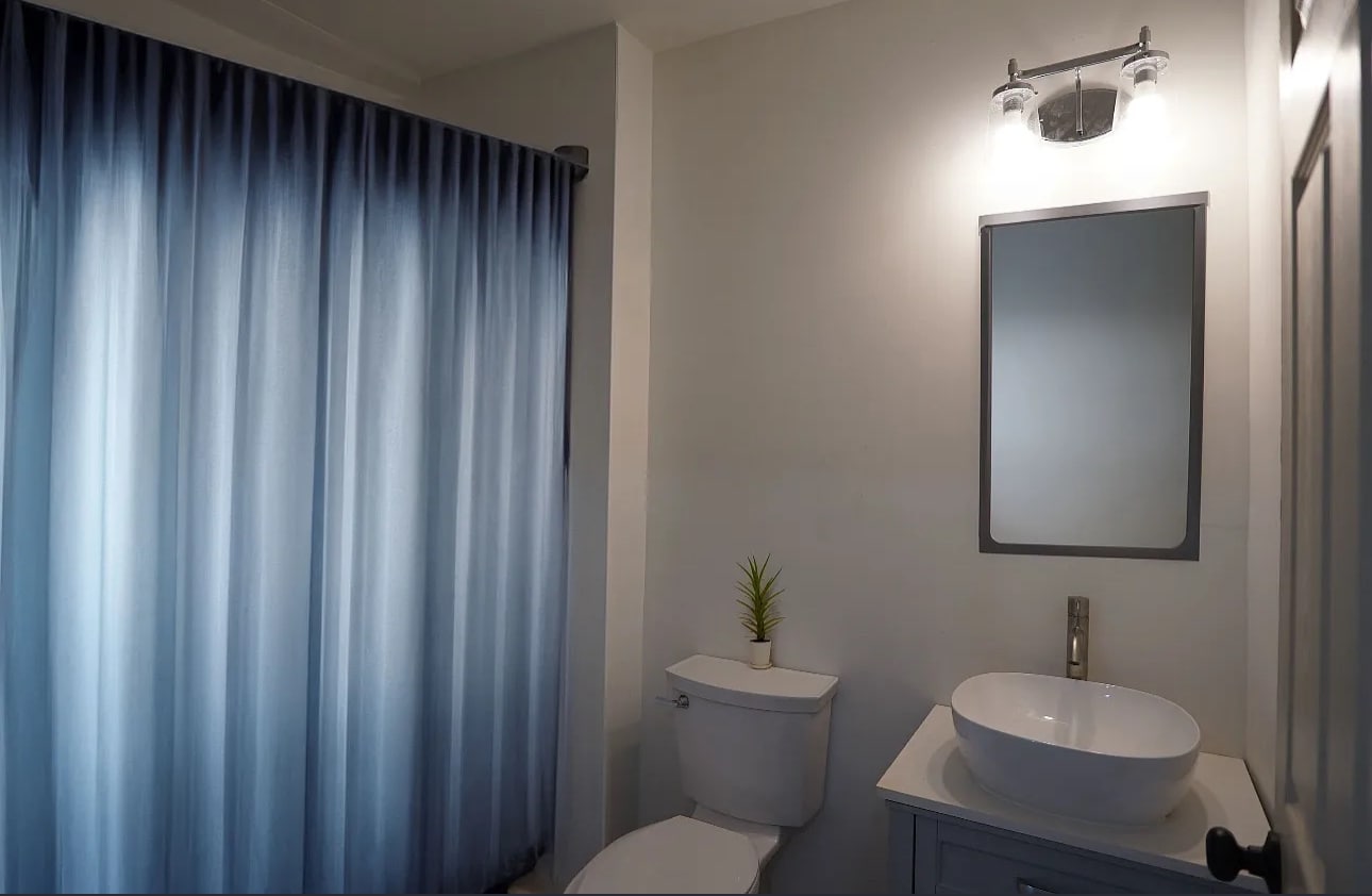 Bathroom 1 - 1101 Pierce St