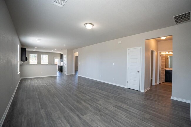Building Photo - 252 Syrah Ct