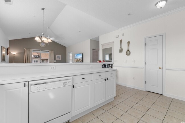 Building Photo - 6253 Catalina Dr