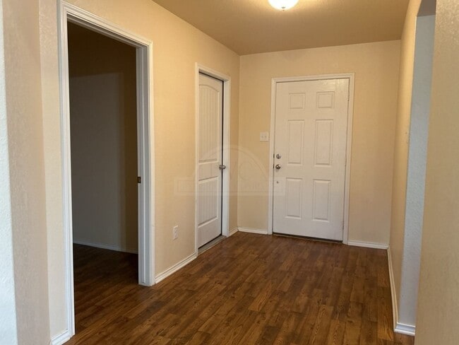 Building Photo - 5305 Eagles Nest Dr