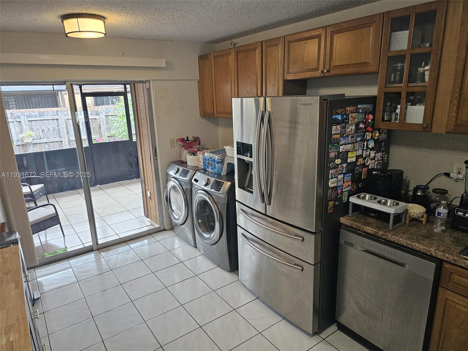 Building Photo - 10371 Jasmine Ct