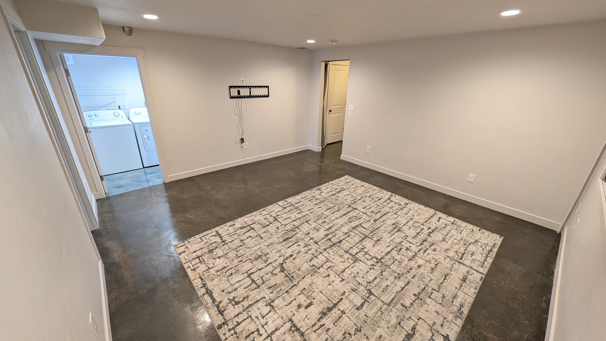 Building Photo - 11478 S Old Cedar Dr