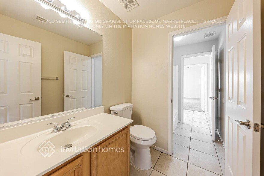 Building Photo - 15230 N 162nd Ln