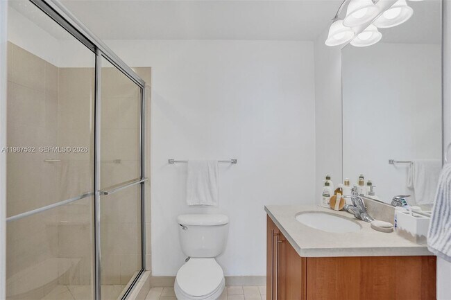 Building Photo - 1111 SW 1st Ave