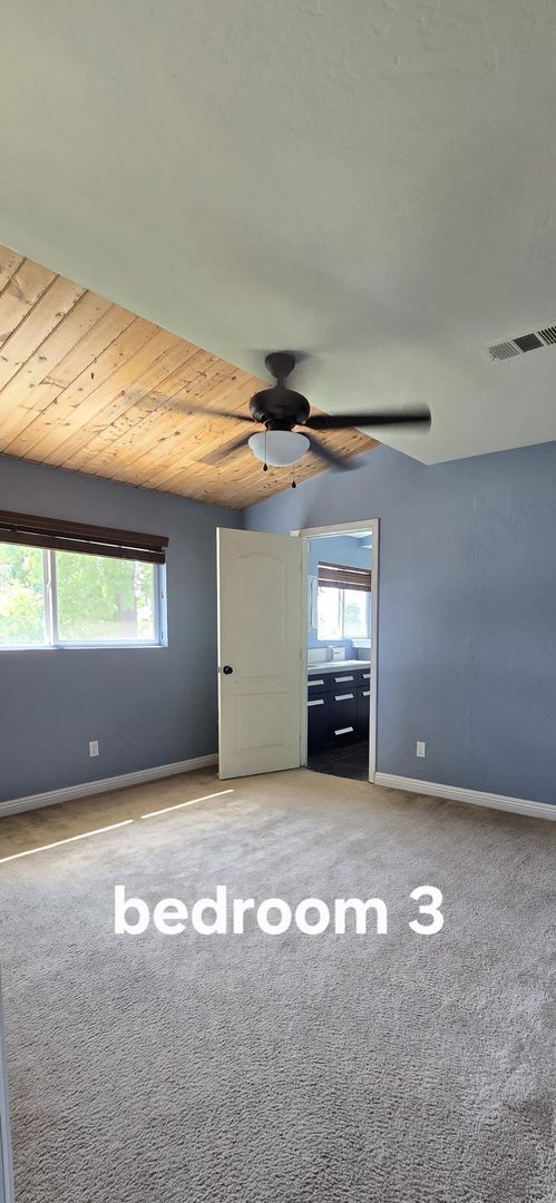 Building Photo - **NOVEMBER FREE** La Cresta Home with Pool