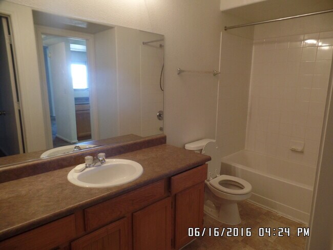 Building Photo - 2 BDRM 2 BATH CONDO IN GATED TUSCANO COMMUNITY IN THE SW