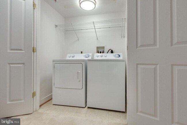 Building Photo - 1207 Pear Blossum Ct