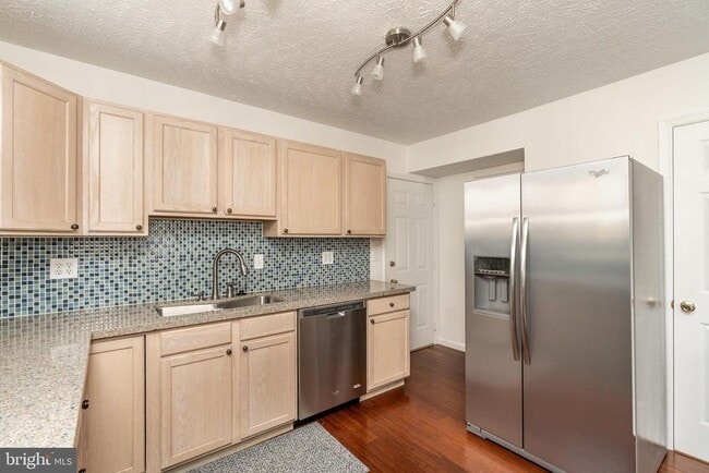 Building Photo - 1402 Spring Plow Ct
