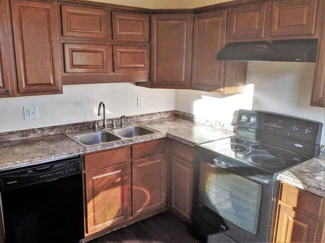 Building Photo - 135 Griswold St