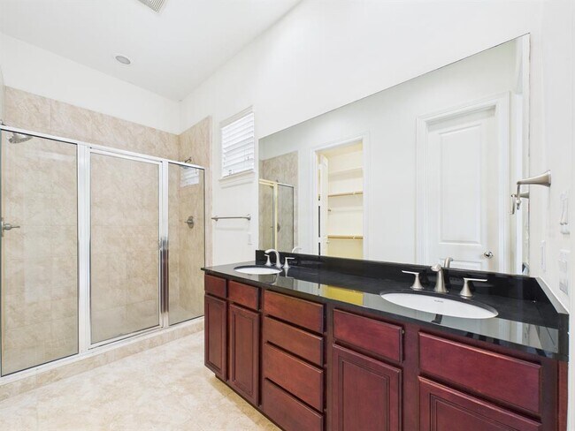 Building Photo - 3805 Center Plaza Dr