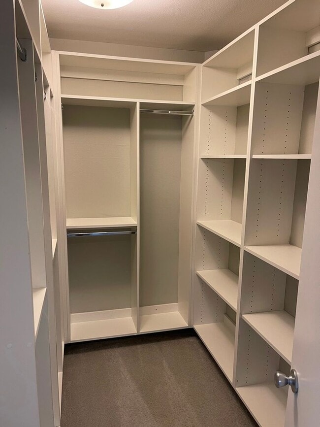 Building Photo - 2927 E Fairmount Ave