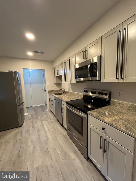 Building Photo - 507 Florida Ave