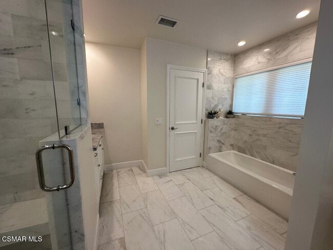 Building Photo - 4656 Vanalden Ave