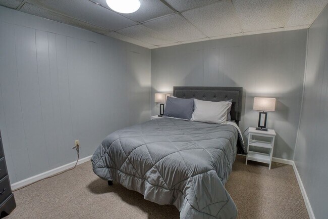 Building Photo - Monthly Waterfront Cabin with Slip