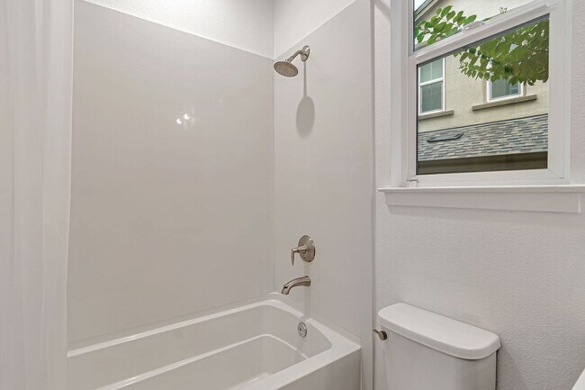 Building Photo - Stunning Home with Modern Upgrades and Pri...