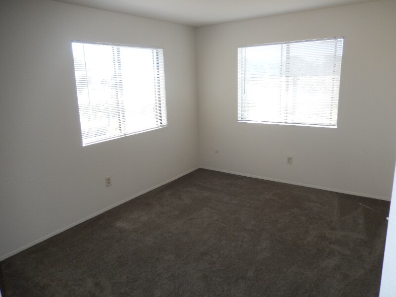 Building Photo - 4467 Valeta St