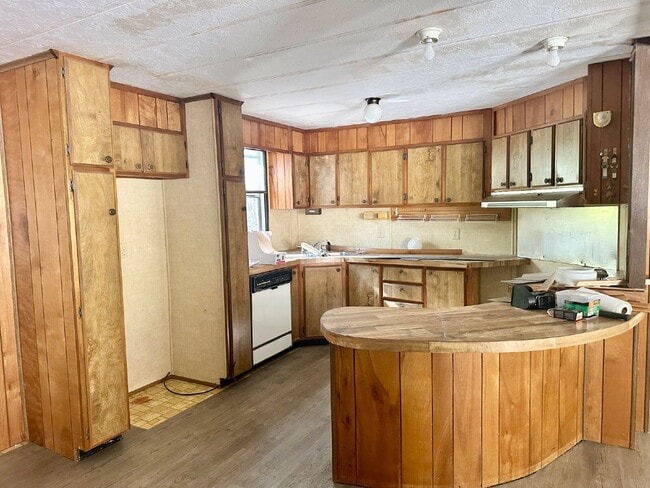 Building Photo - 266 Dartmoor Dr