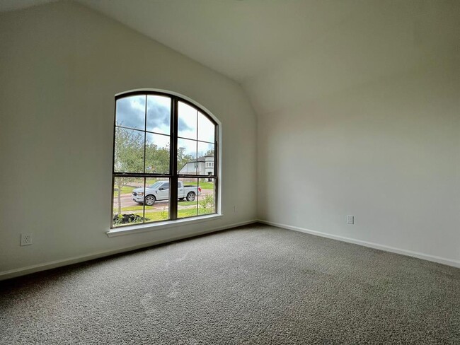 Building Photo - 10703 Kingston Spg Dr