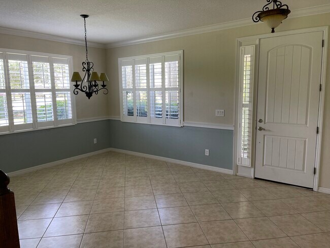 Building Photo - 2905 Winglewood Cir