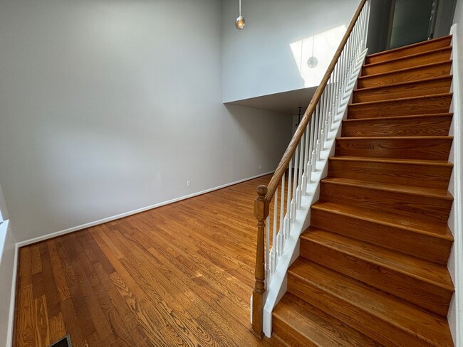 Building Photo - THREE BEDROOM  w Finished Basement- PARKLA...