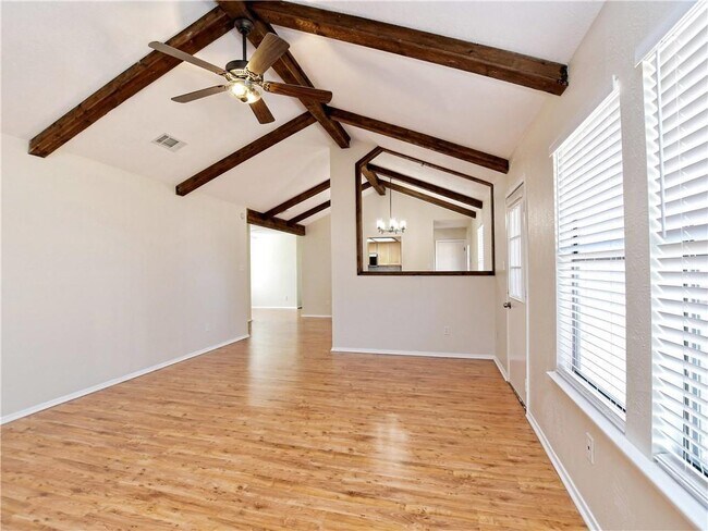 Building Photo - 604 Hill Cove