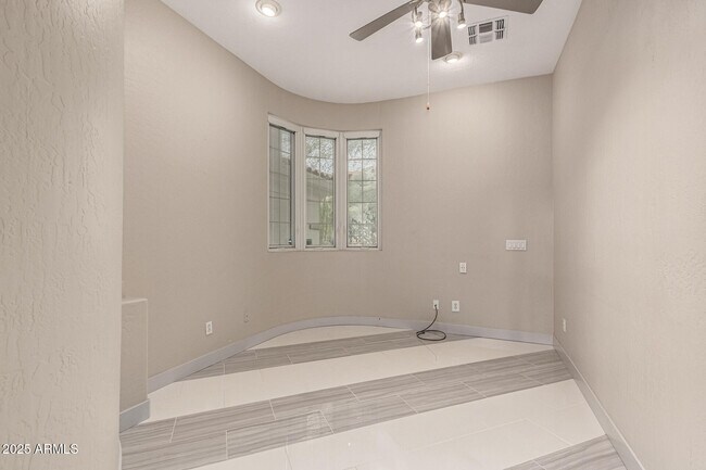 Building Photo - 15211 E Staghorn Dr