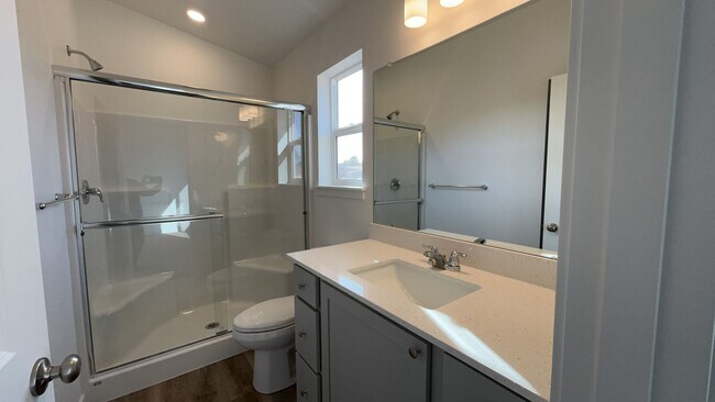 Building Photo - 623 Mitchell St