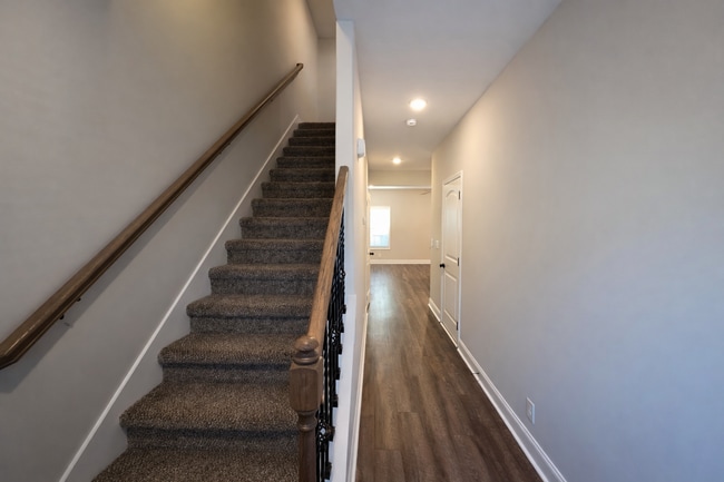 Building Photo - $250 OFF Move In Special! - Modern 3 Bedroom Townhome in Prime Location