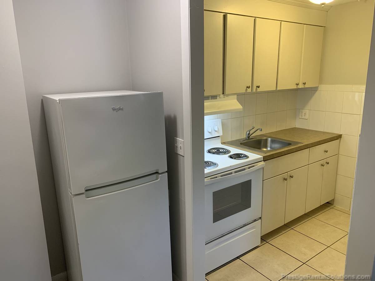 Building Photo - 11 Lincoln St