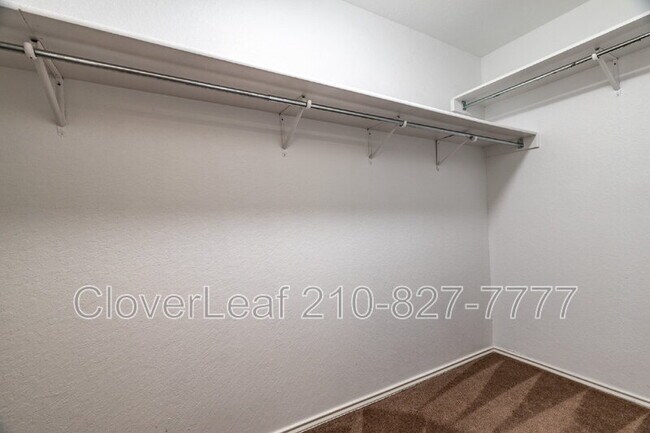 Building Photo - 105 Corral Fence